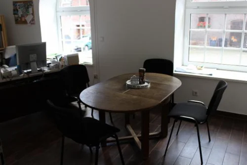 Büro mit Besprechungsmöglichkeit