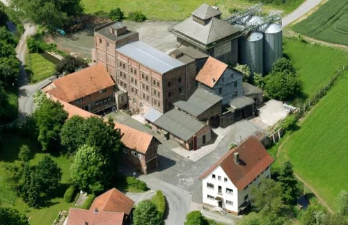 Luftaufnahme des Firmengrundstücks, 2011